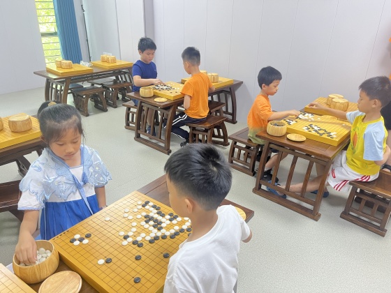 周日基礎(chǔ)班日常對(duì)弈，只聞落子聲_副本.jpg